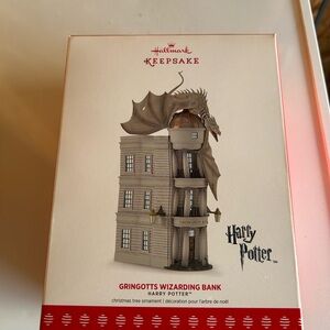 Hallmark Keepsake Gringotts Bank with Dragon Ornament